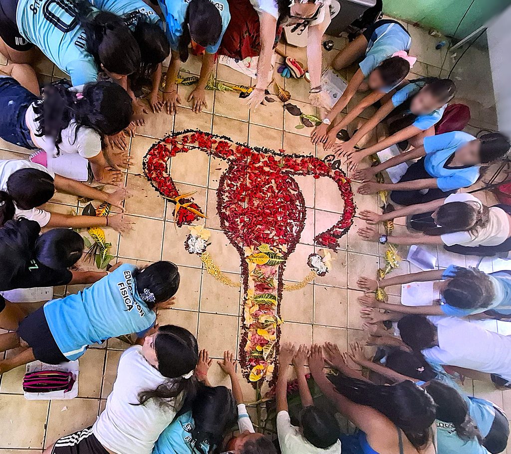 volcánicas Menstruar lejos de casa: caminos a la soberanía corporal