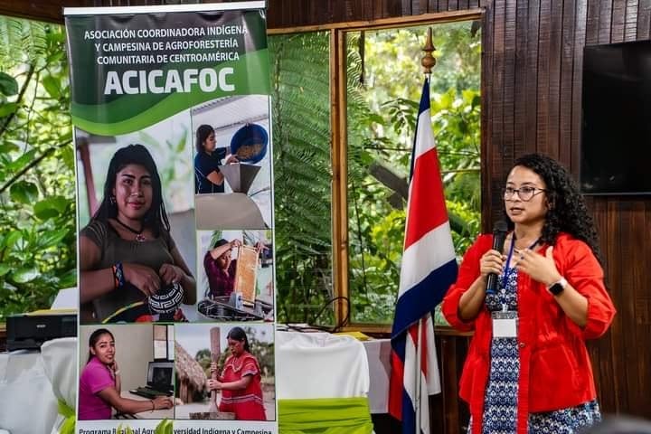 volcánicas Ser mujer migrante y rural: otras formas de habitar y transformar un territorio